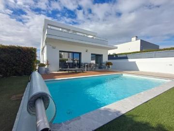 Moradia Isolada T4 lote de 477m2 piscina garagem Box Azeitão