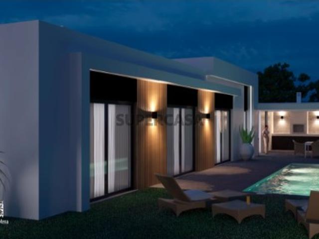 Moradia isolada T4 Nova com piscina, Azeitão