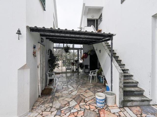 Moradia Isolada T4 + T2 Independente | Caneças | Oportunidad. 221m² Ramada e Caneças