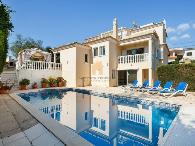 Moradia Isolada T4 Venda em Lagoa e Carvoeiro,Lagoa Algarve. 199m² Lagoa e Carvoeiro