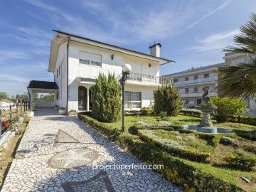 Moradia Isolada T4 Venda em Nogueira da Regedoura,Santa Mari. 208m² Nogueira Da Regedoura