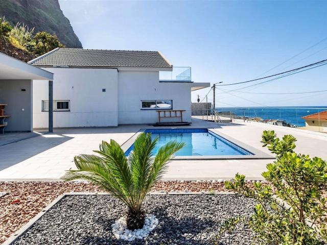 Moradia Isolada T4 Venda em Paul do Mar,Calheta Madeira 250m² Paúl Do Mar
