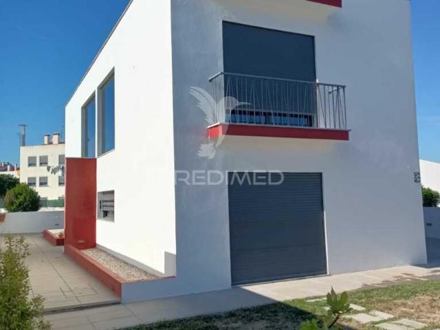 Moradia isolada T5