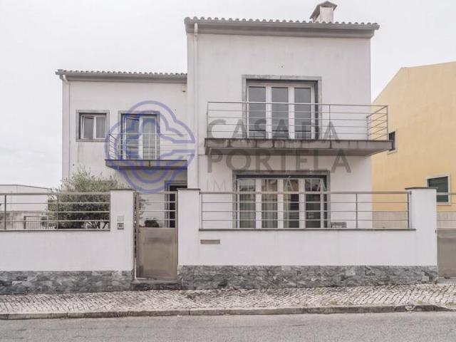 Moradia isolada T5 c/logradouro e garagem Algueirão Mem Ma. 201m² Algueirão Mem Martins