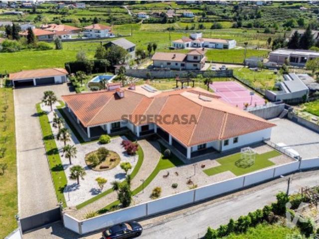 Casa / Villa T5 em Figueiró de 745 m²