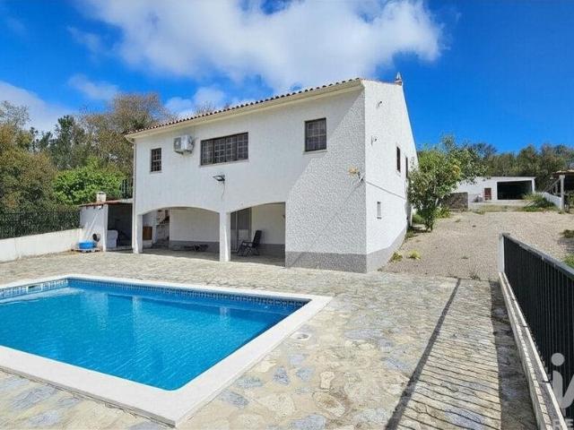 Moradia isolada T5 em Maçãs de Dona Maria de 229 m² 229m² Maçãs De Dona Maria