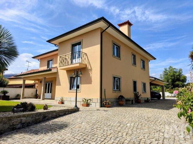 Moradia isolada T5 em São Pedro d'Arcos de 259 m² 259m² Arcos e Mogofores