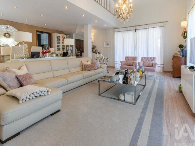 Moradia isolada T5 em Santa Iria de Azoia, São João da Talha. 308m² Santa Iria De Azoia
