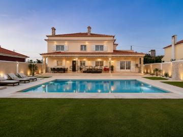 Moradia Isolada T5 em Vila Franca | 314 m² | Lote 1.490 m² | Quinta da Coutada