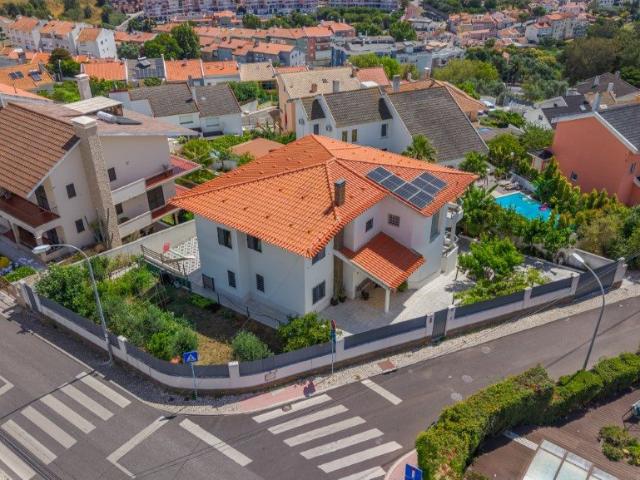 Moradia Isolada T5 Totalmente Remodelada em Oeiras | 655 m². 0m² Porto salvo e barcarena