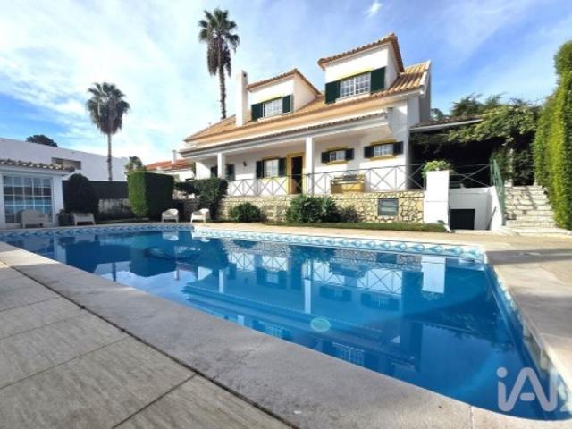 Moradia isolada T6 em Corroios de 209,7 m²