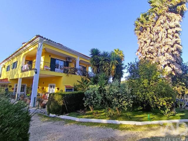 Moradia isolada T8 em Castanheira do Ribatejo e Cachoeiras d. 240m² Castanheira do Ribatejo e Cachoeiras
