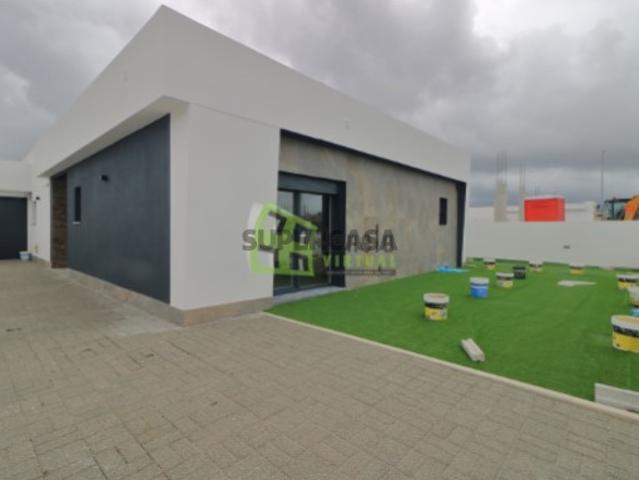 Moradia Isolada Térrea T3 com Piscina Azeitão