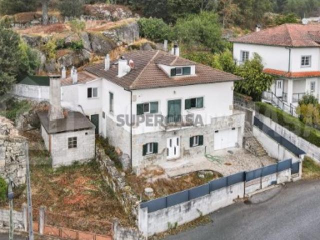 Moradia Isolada V4 em Bertelhe