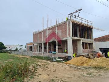 Moradia junto à Universidade de Aveiro com 11 Suítes 400m² Aradas