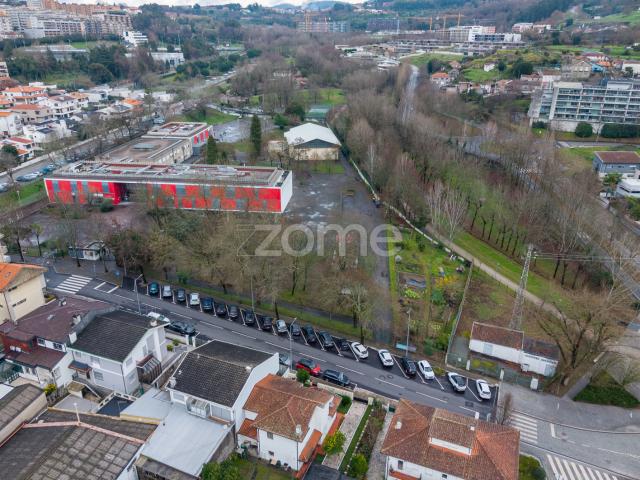 Moradia junto ao Parque da Cidade de Guimarães