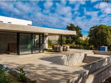 Moradia LUXURY em Betão Armado | Piscina Infinita | Vista Mar | Ponta Delgada