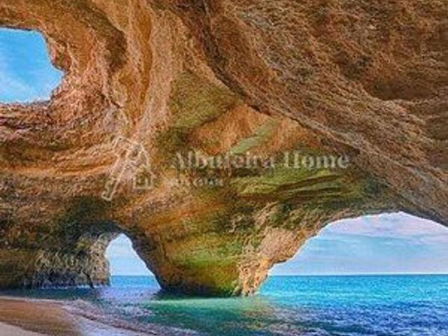 Moradia, Lagoa e Carvoeiro