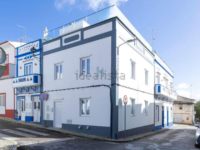 Moradia, Lagoa e Carvoeiro