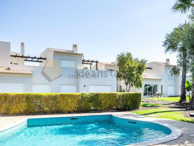 Moradia, Lagoa e Carvoeiro