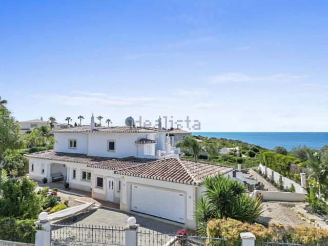Moradia, Lagoa e Carvoeiro