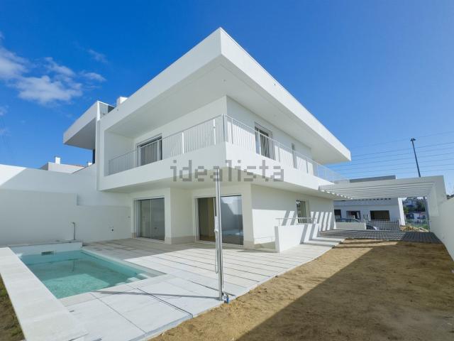 Moradia, Laranjeiro e Feijó