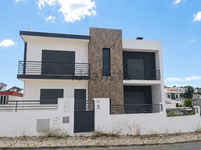 Moradia, Laranjeiro e Feijó