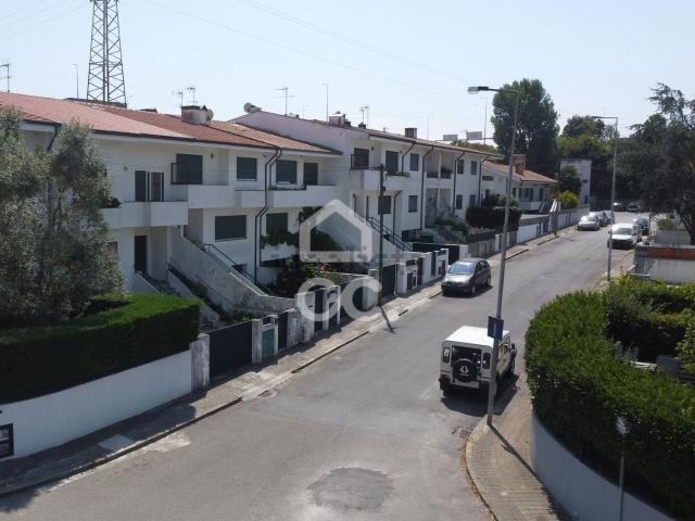 Moradia, Leça do Balio