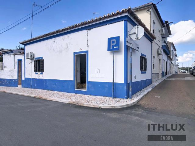 Moradia localizada em São Romão/Ciladas, Vila Viçosa com área bruta privativa de 69,9m2