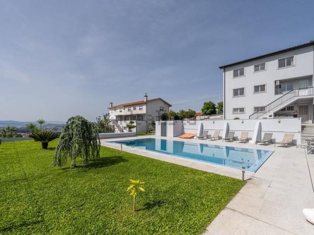 Moradia, Longos