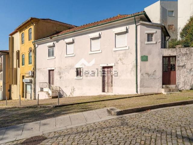 Moradia, Lordelo do Ouro e Massarelos