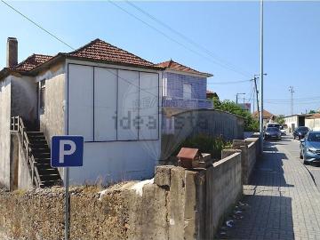 Casa à venda em Fiães