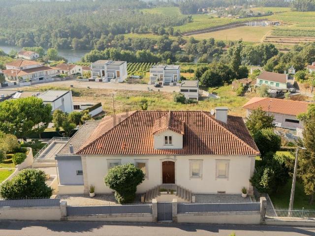 Moradia, Padim da Graça