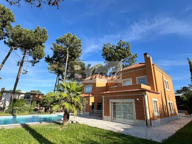 Moradia para Arrendamento na Herdade da Aroeira | Piscina Privada