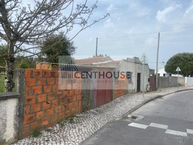 MORADIA PARA REABILITAÇÃO COM QUINTAL