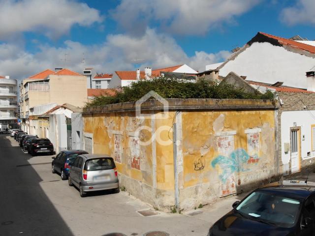 Moradia para reabilitação total, Caldas da Rainha