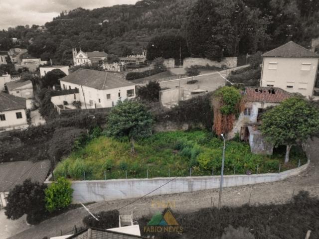 Moradia para Reabilitar no Centro de Arcos de Valdevez