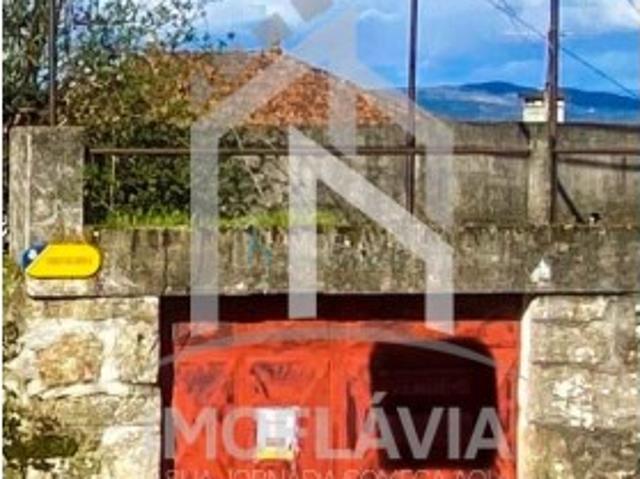 Moradia para Reconstrução, centro da aldeia, Vilela do Tâmega