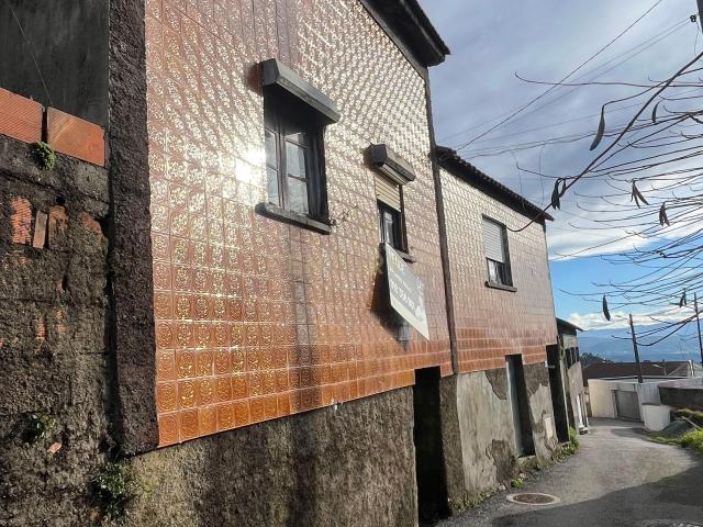Moradia para reconstrução em São Mamede Penacova
