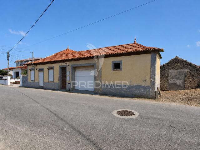 Moradia para Reconstrução | Terreno 1.550 m² | Gafanha da Nazaré | Potencial Construtivo
