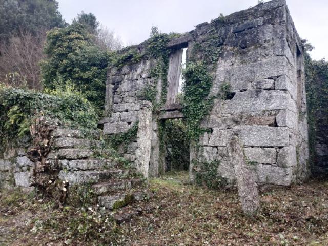 Moradia para reconstruir