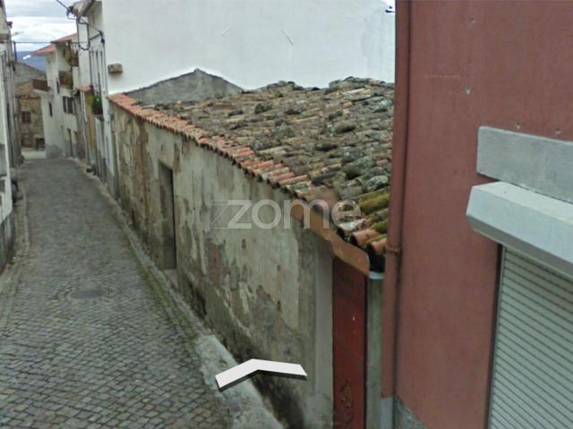 Moradia para recuperação em S. Paio, Rua Direita