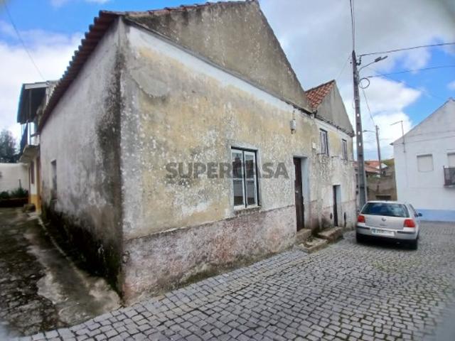 Moradia para recuperar a 15 minutos de Castelo Branco