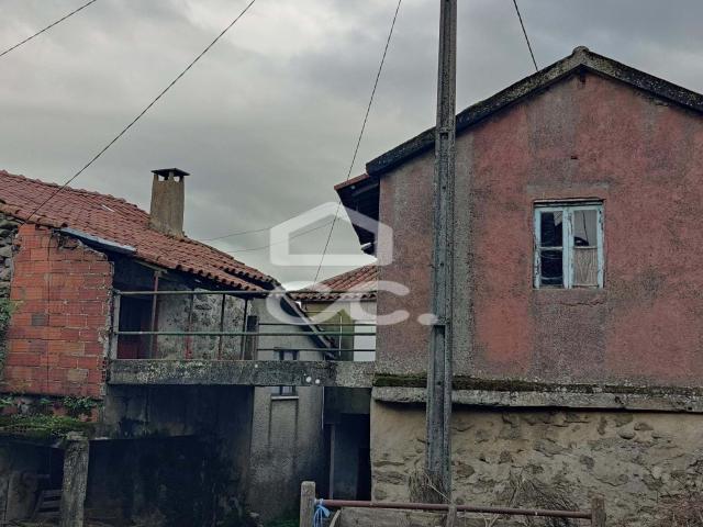Moradia para recuperar a 16 km do centro da cidade de Chaves