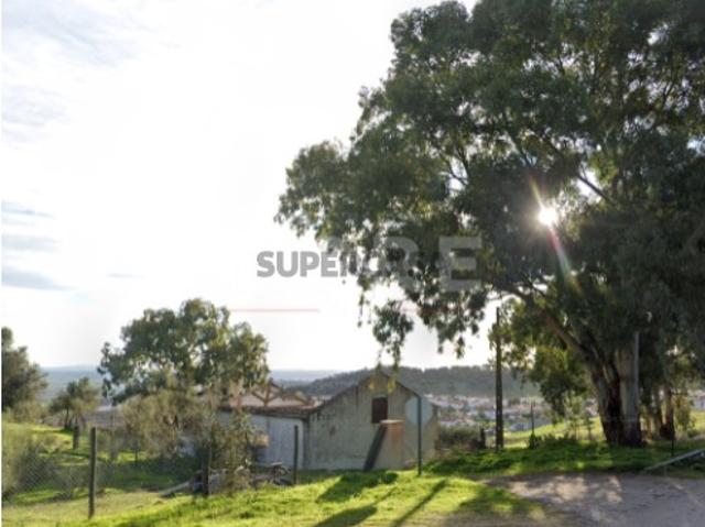 Lote terreno com Moradia para recuperar Arraiolos