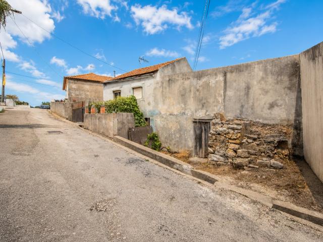 Moradia para recuperar com 250 m² em Vila Verde – Figueira da Foz