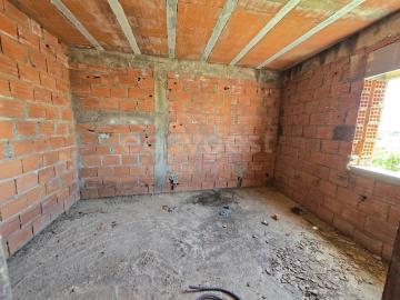 Moradia para Recuperar com Terreno Adjacente Localizada em Trigaches, Beja