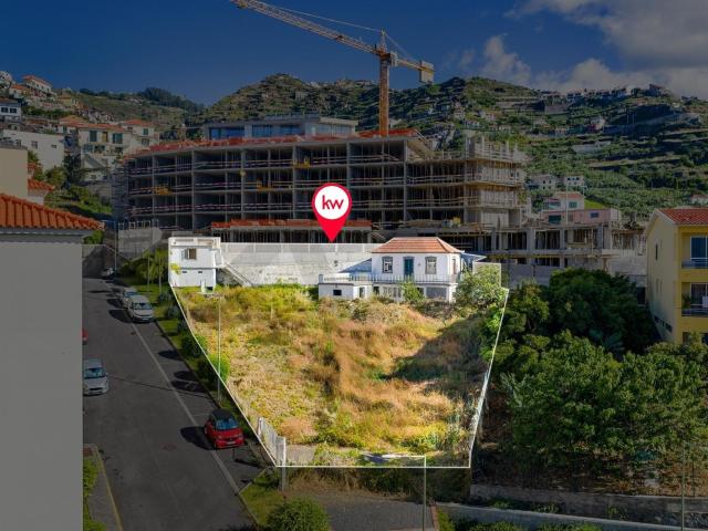 Moradia para Recuperar com Terreno | Câmara de Lobos m² Câmara De Lobos
