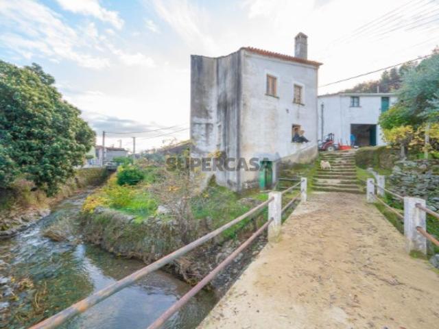Moradia para Recuperar com Vista Lago | Vale da Figueira Castelo Branco
