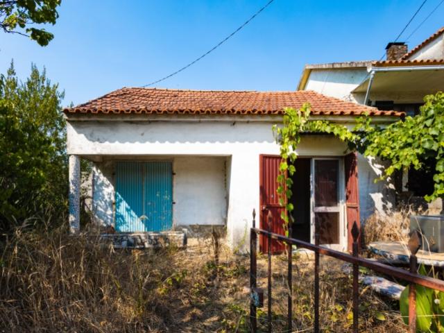 Moradia para recuperar em Amieiro